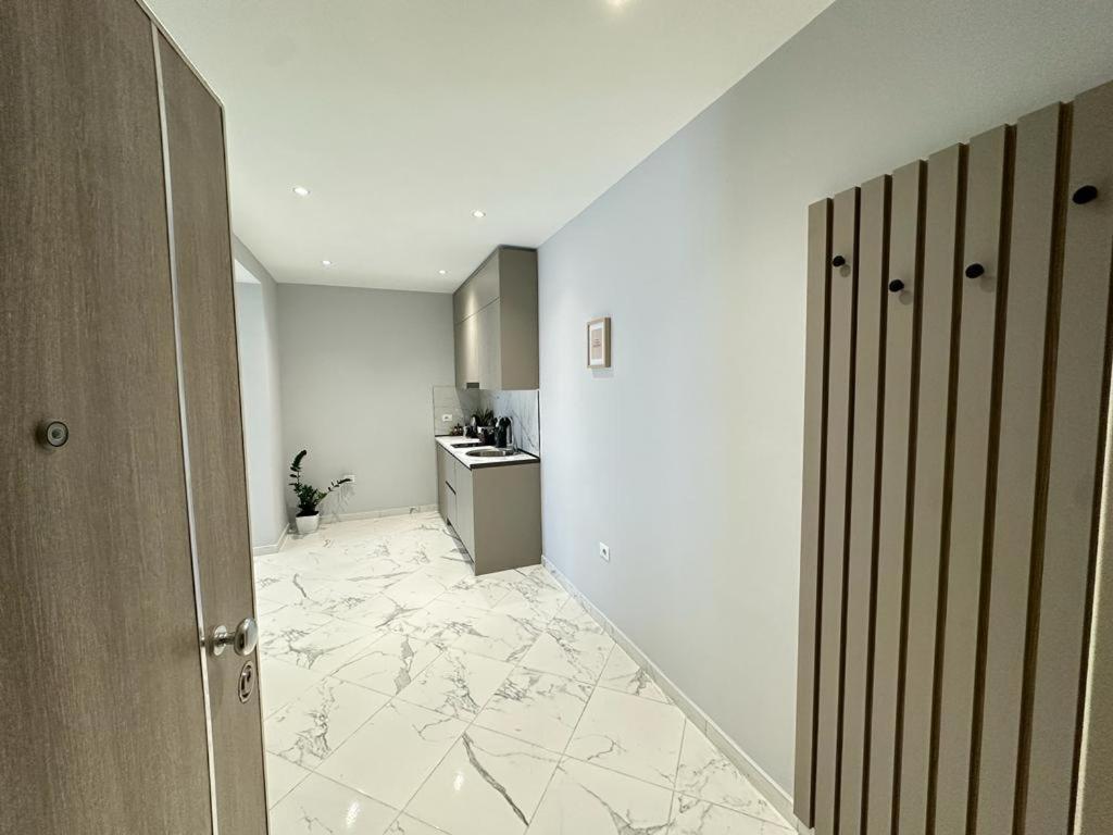 Trea Accomodations Вльора Екстер'єр фото