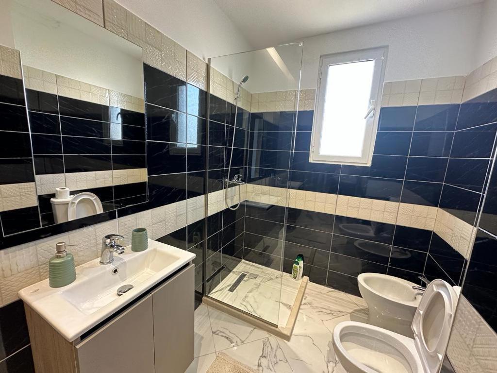 Trea Accomodations Вльора Екстер'єр фото